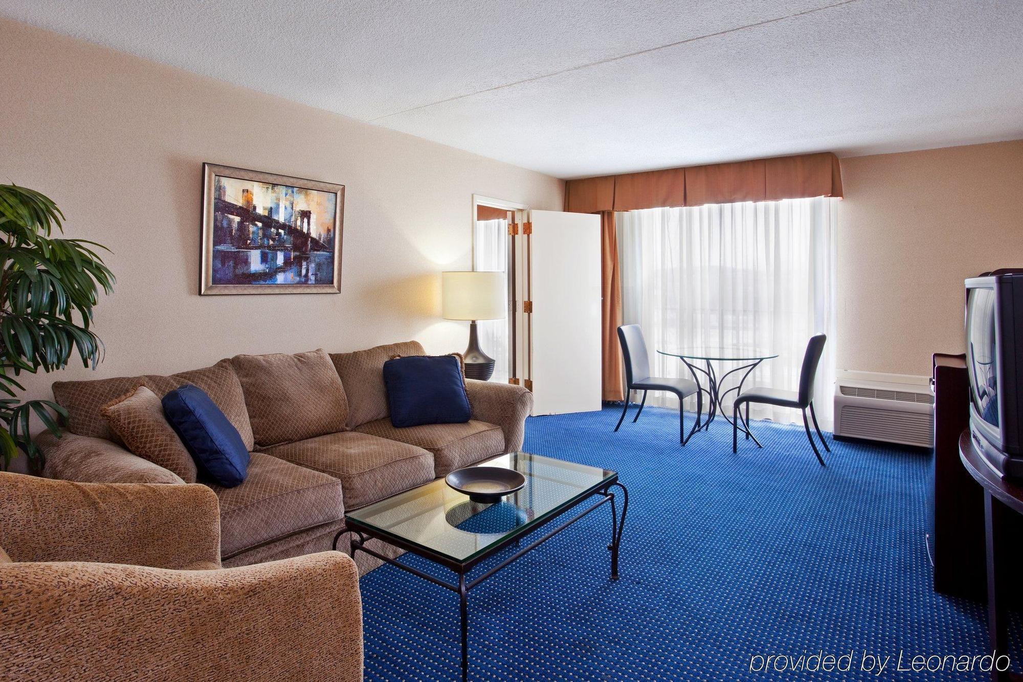 Holiday Inn Akron-West By Ihg Montrose Oda fotoğraf